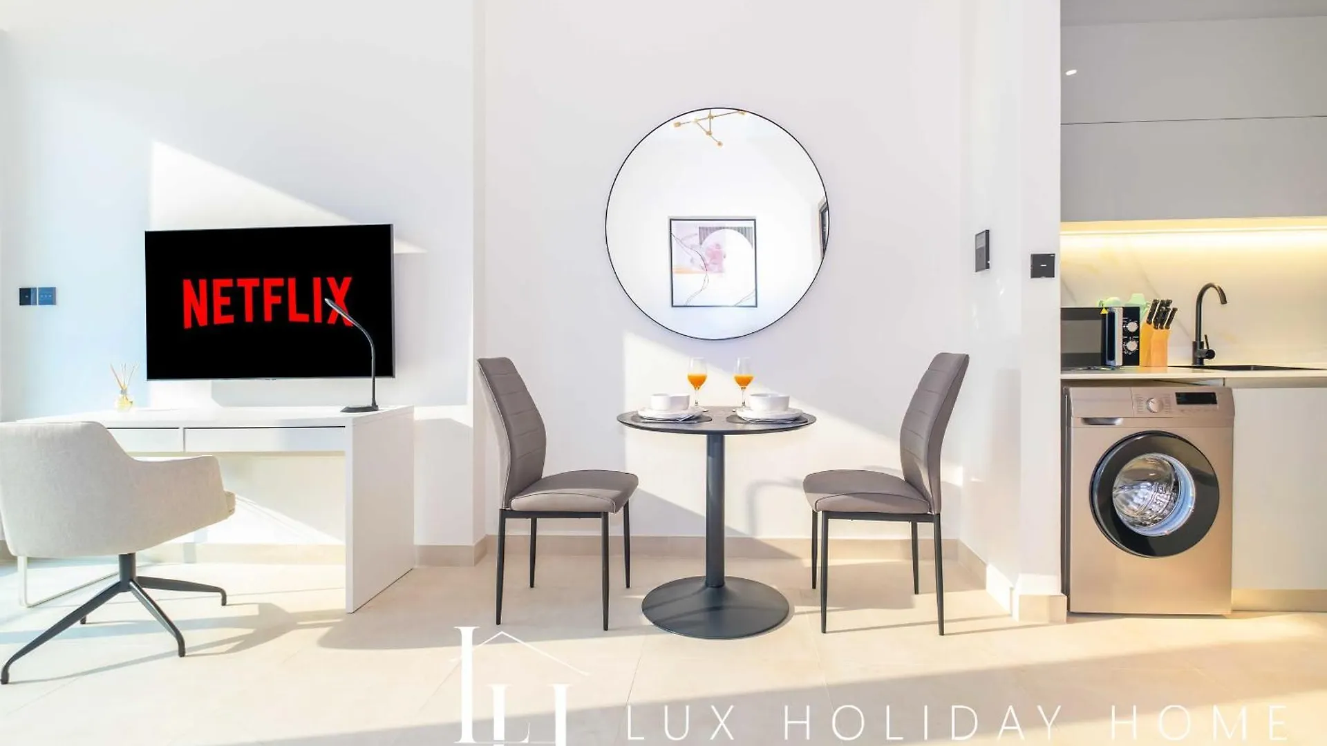 Lux The Modern Binghatti Canal Suite Dubai Lejlighed